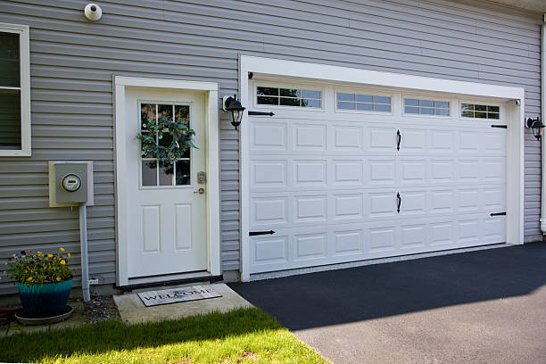 24/7 Emergency Garage Door Roller Replacement experts in Burlington, NC